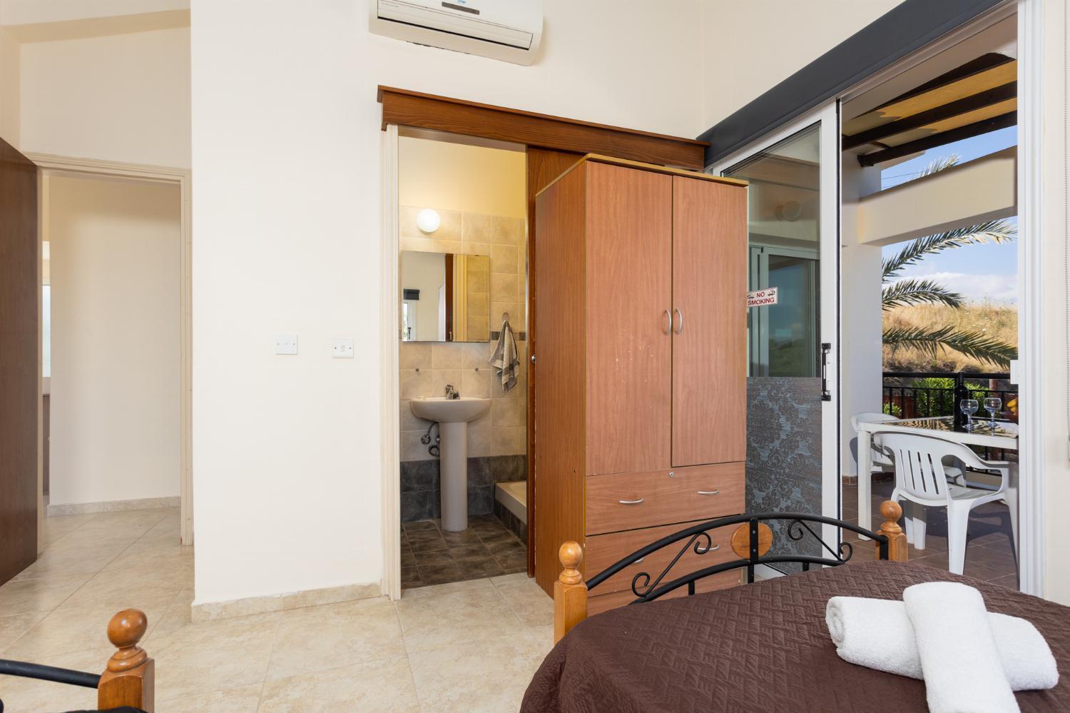 Villa Kleopatra Пафос Экстерьер фото